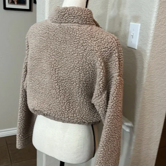 Rue21 teddy bear serpa crop jacket Size M - Picture 12 of 17